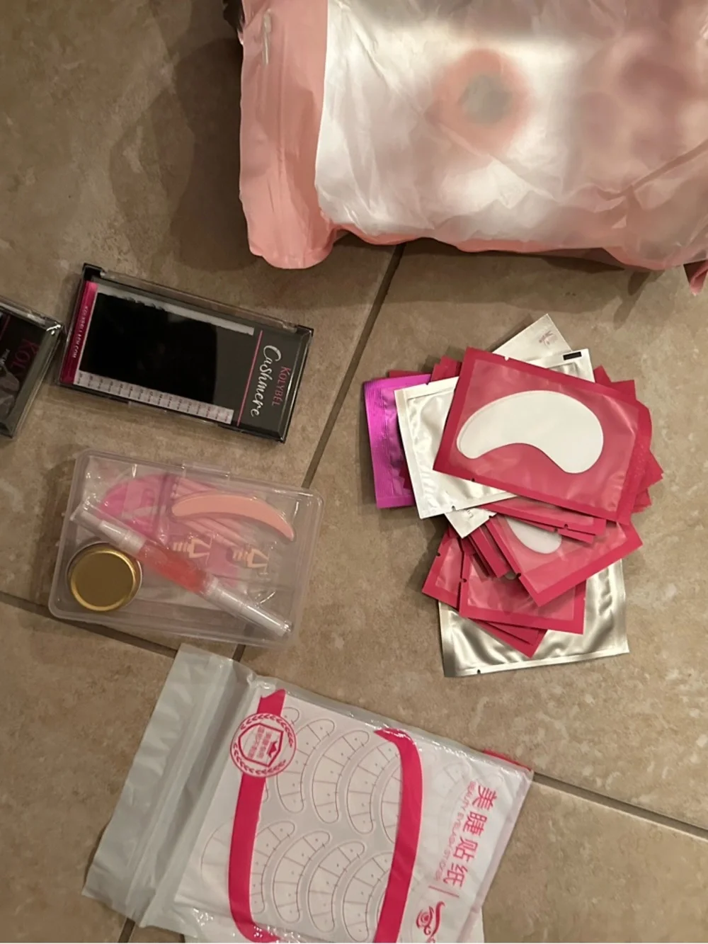 BRAND NEW KOLYBEL EYE LASH KIT INCLUDES LASHES, FOAM,GLUE,TAPES ETC… AS PICTURED